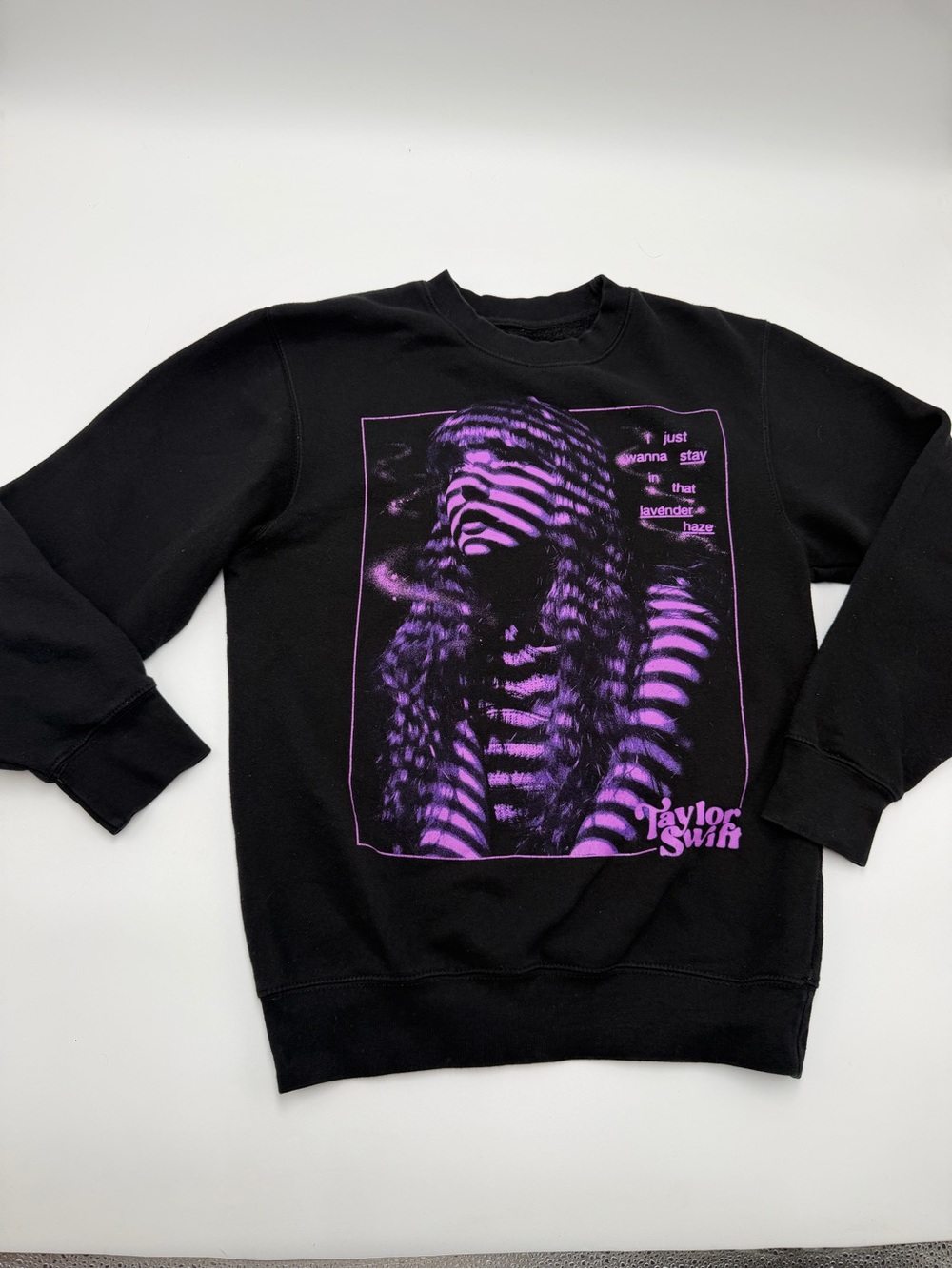 Taylor Swift The Eras Tour Lavender Haze Crewneck Swiftie Sweatshirt Small - Picture 1 of 5